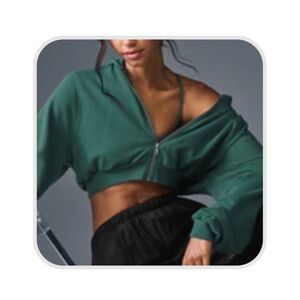 ALO Yoga Women's Winter Ivy Green Zip-Up Hoodie